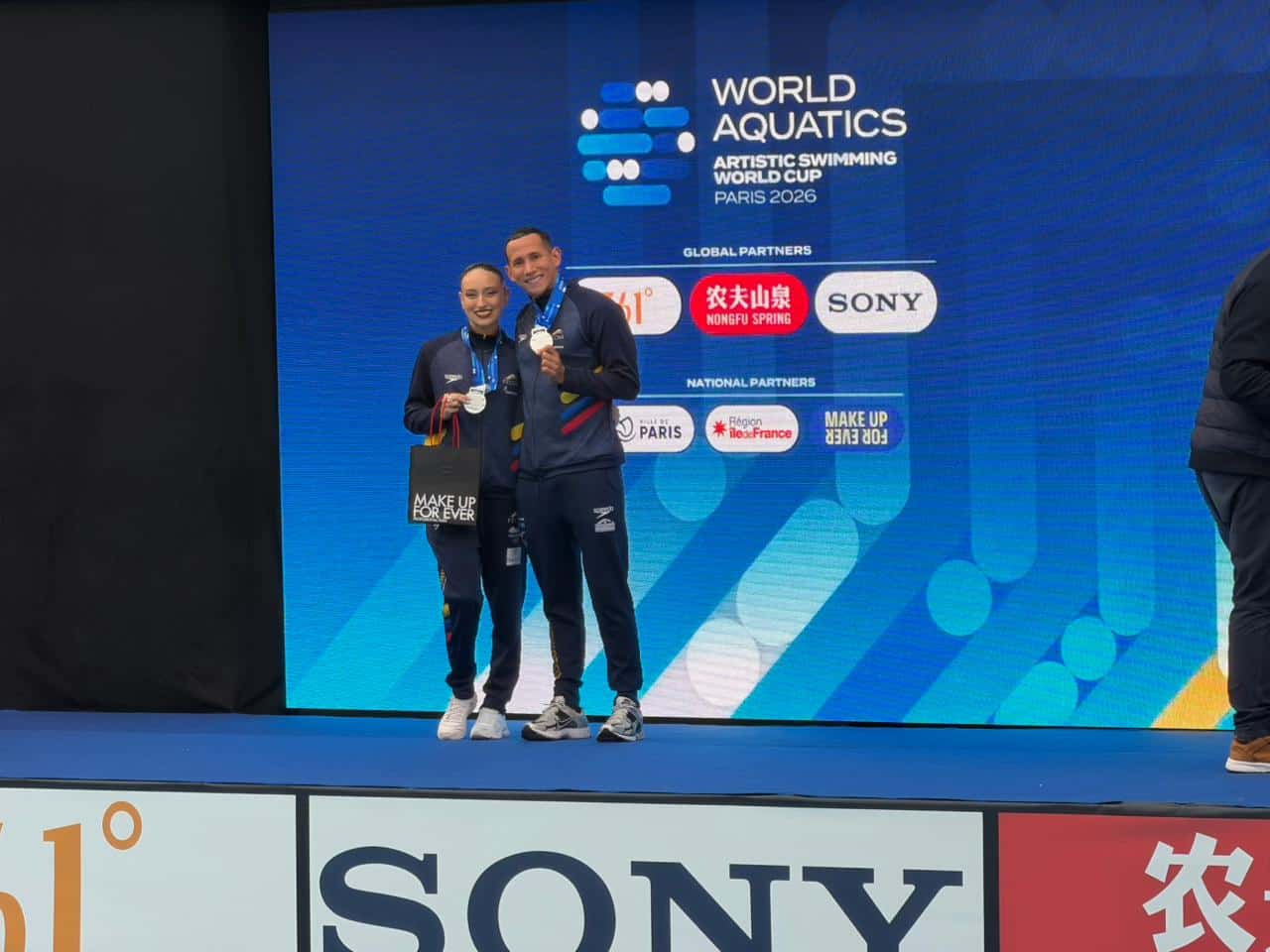 ¡Espectacular! Nadadores colombianos logran doble podio en la Copa Mundo de Natación Artística