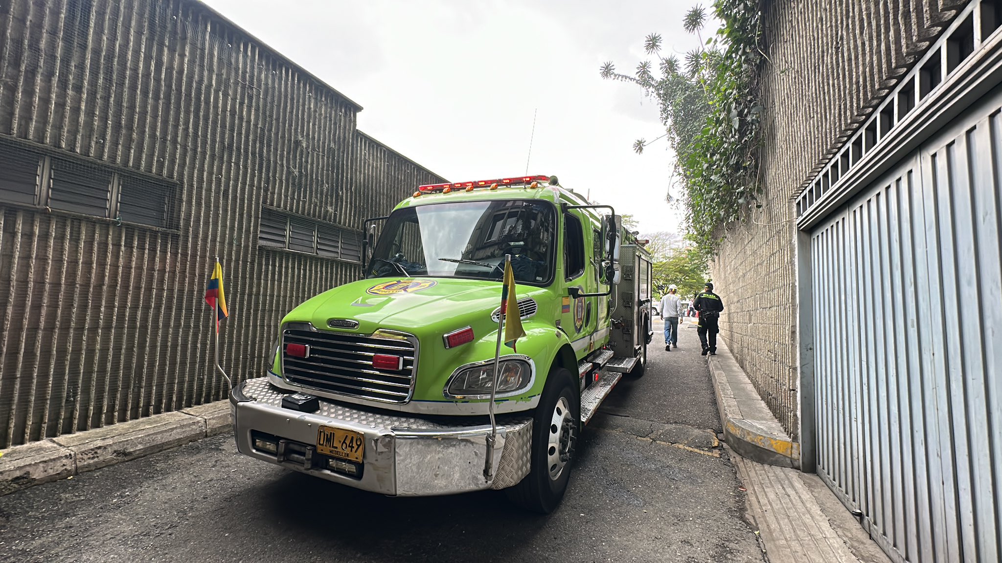 Cuatro viviendas afectadas y tres lesionados deja incendio en Santo Domingo Savio