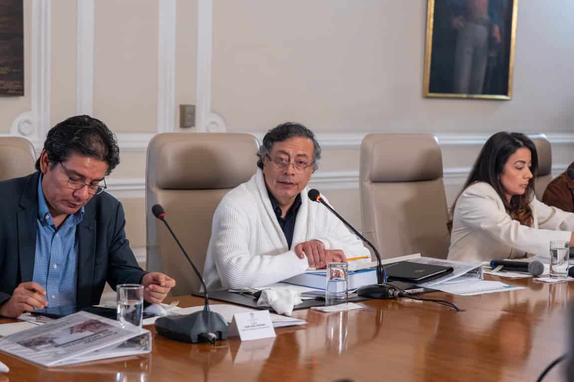 Comandante de la FAC contradice a Petro respecto al avión siniestrado en Putumayo