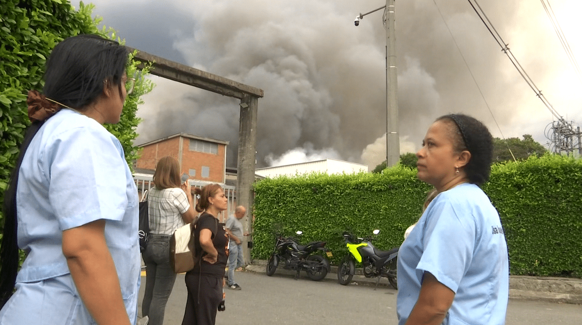 Incendio en Itagüí provoca evacuación masiva de residentes y empleados