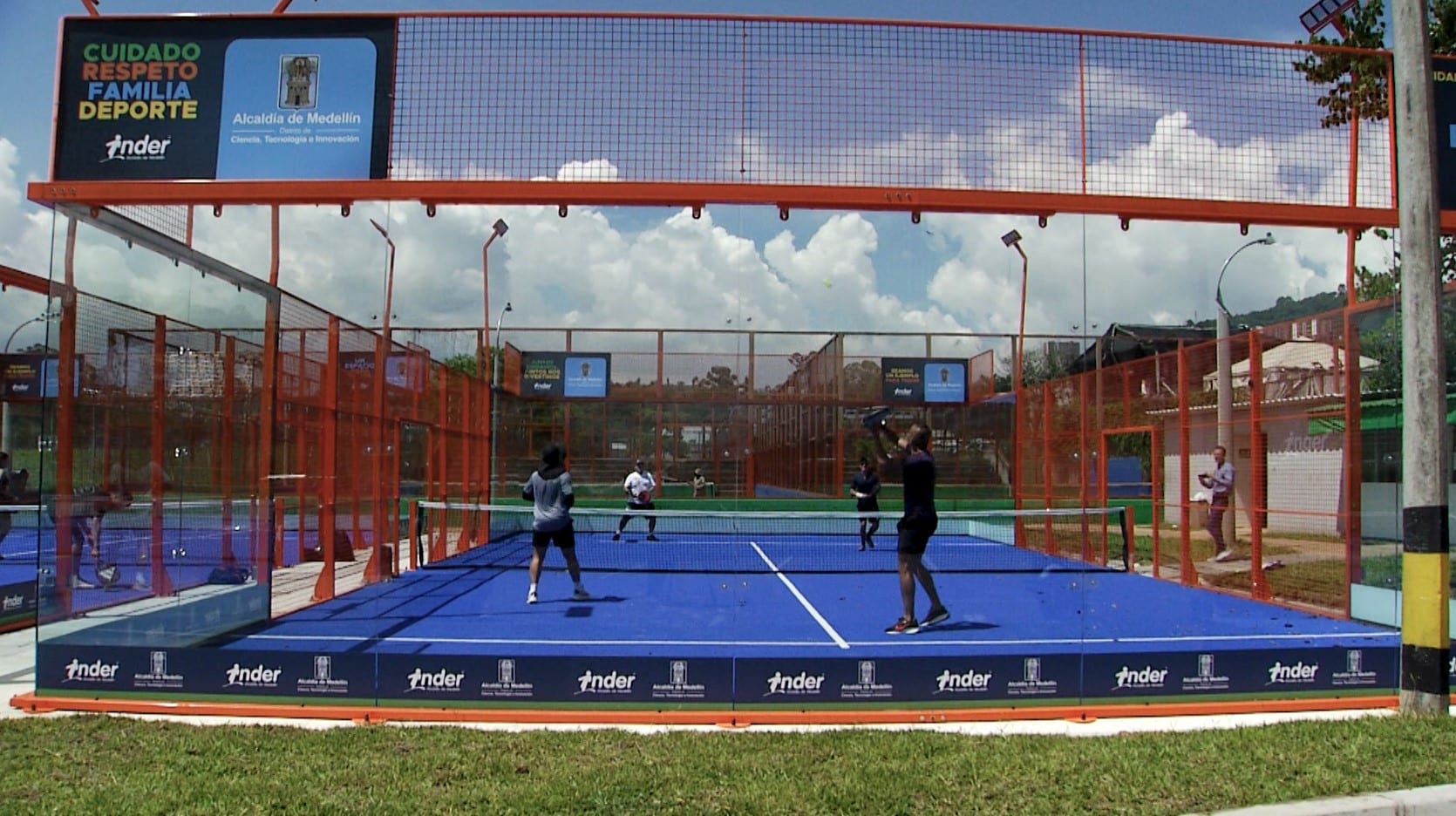 Canchas públicas de pádel en Medellín: una nueva opción deportiva