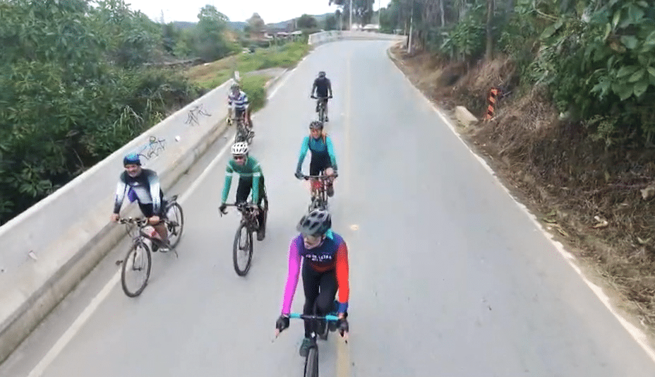 Cinco amigos viajarán desde Medellín para recorrer Europa en bicicleta
