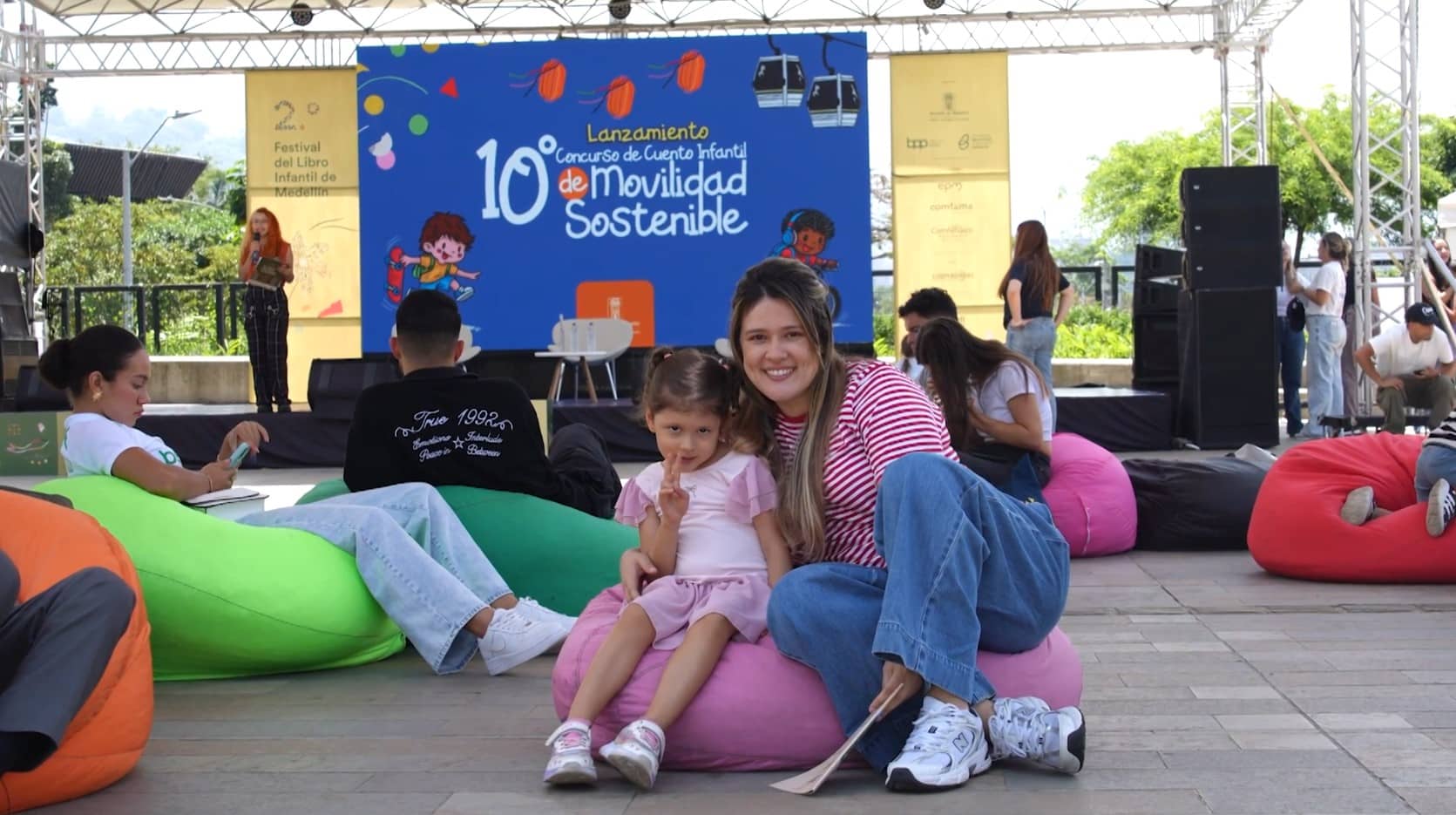 Concurso de cuento infantil en Medellín promueve la movilidad sostenible e inclusión