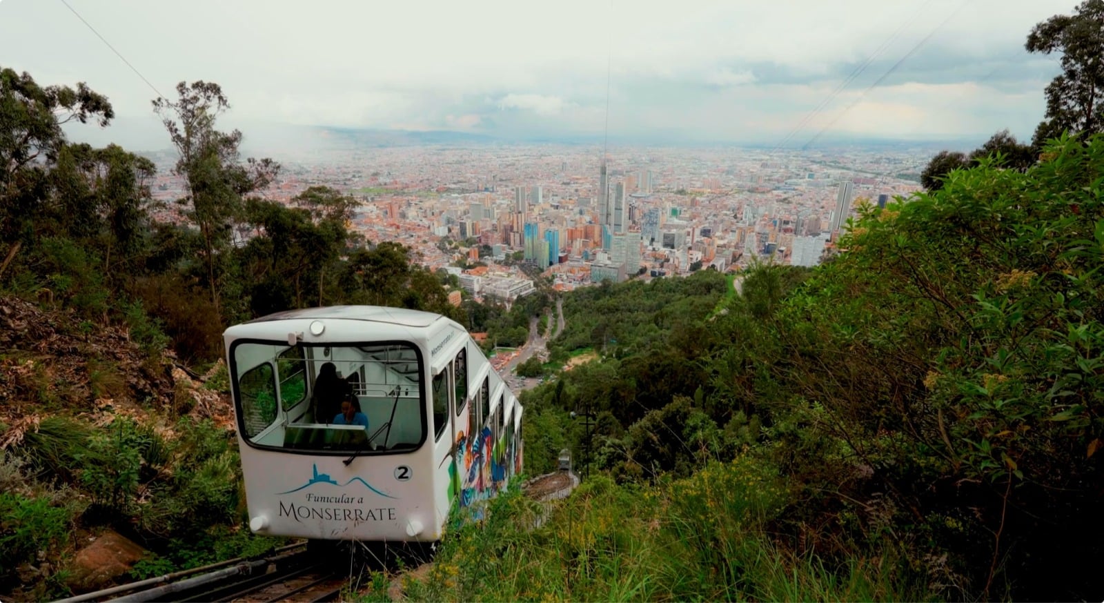 Después de 18 horas encontraron a las personas que estaban desaparecidas en Monserrate