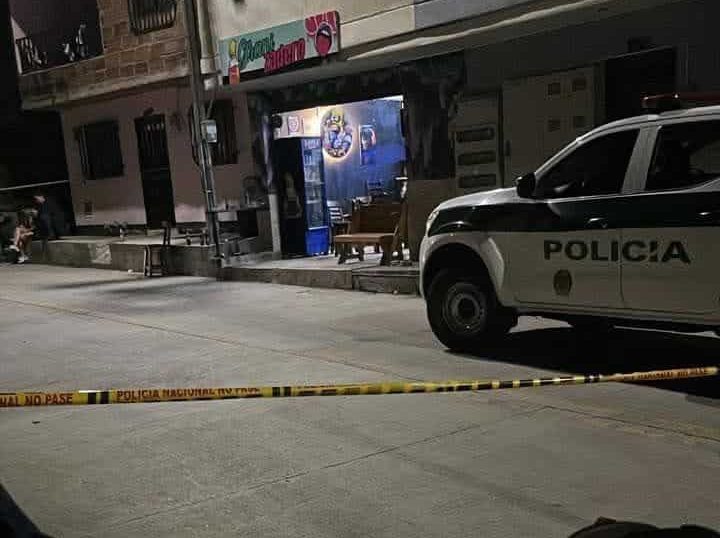 Dos muertos y varios heridos deja balacera en un establecimiento comercial en Yarumal