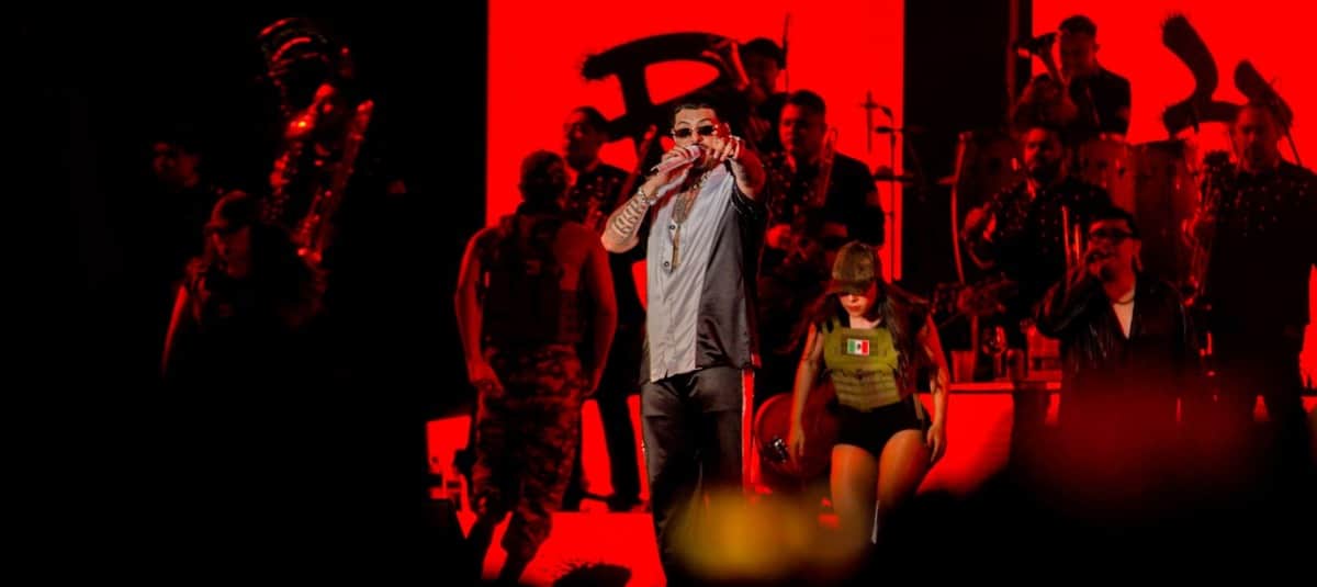 Entre invitados y homenajes, así se vivió el show de Grupo Firme en Medellín