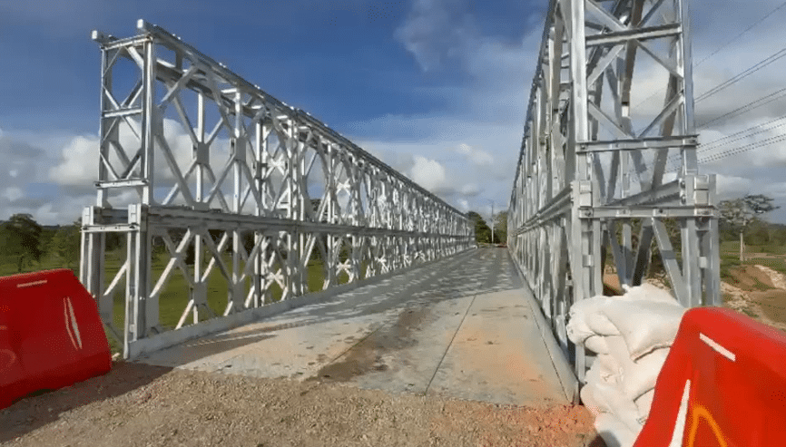 Habilitan nuevo puente sobre el río Mulatos en Urabá tras emergencia por lluvias
