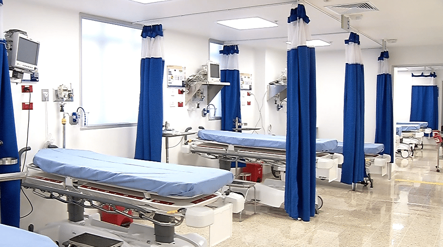 Hospital Alma Máter cerró 120 camas y suspenderá varios servicios por deudas de las eps