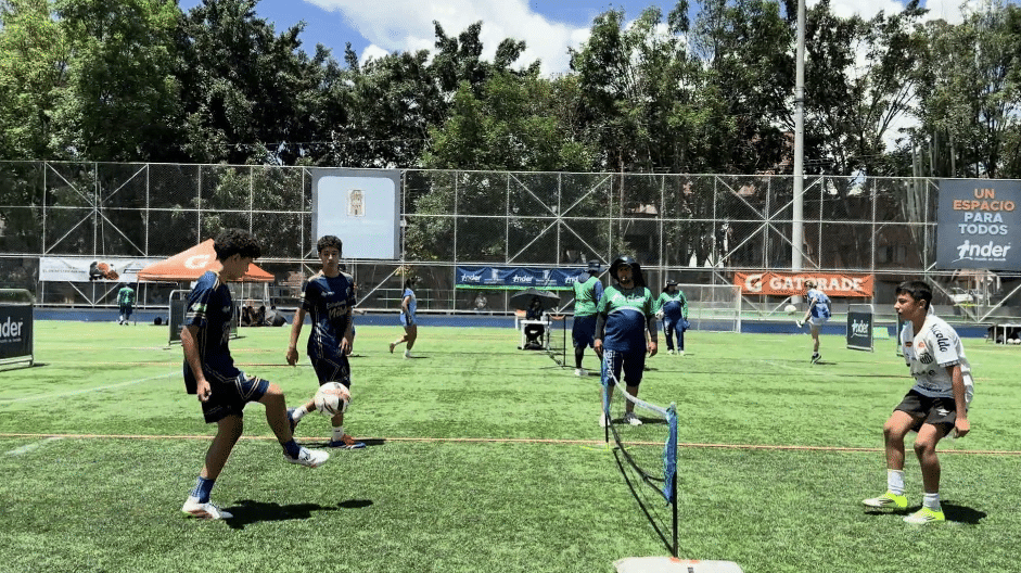 La quinta versión del festival de fútbol tenis en Medellín resalta el talento local