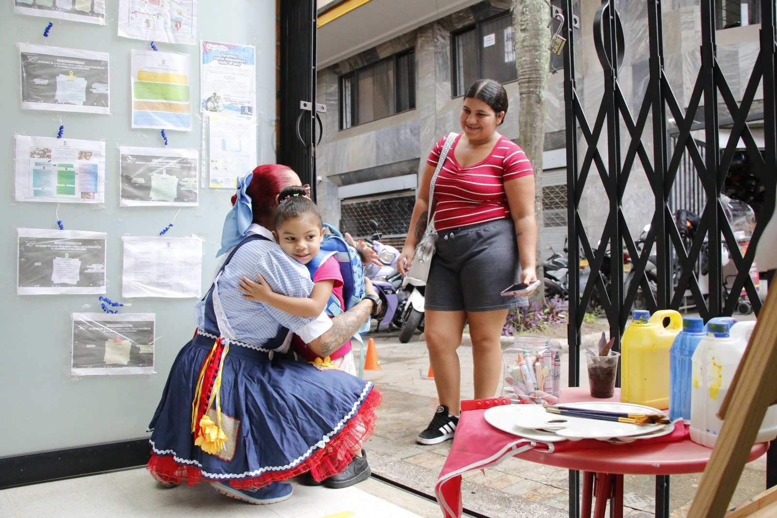 Niños del centro de Medellín tendrán atención los sábados con Buen Comienzo