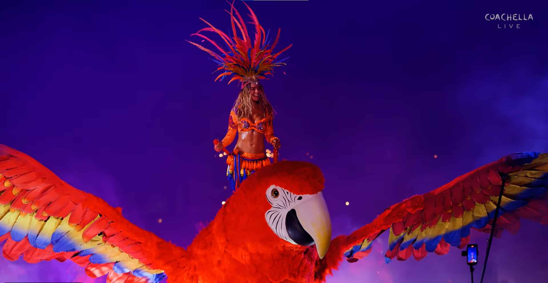 ¡Orgullo latino! Karol G cerró el escenario principal de Coachella 2026