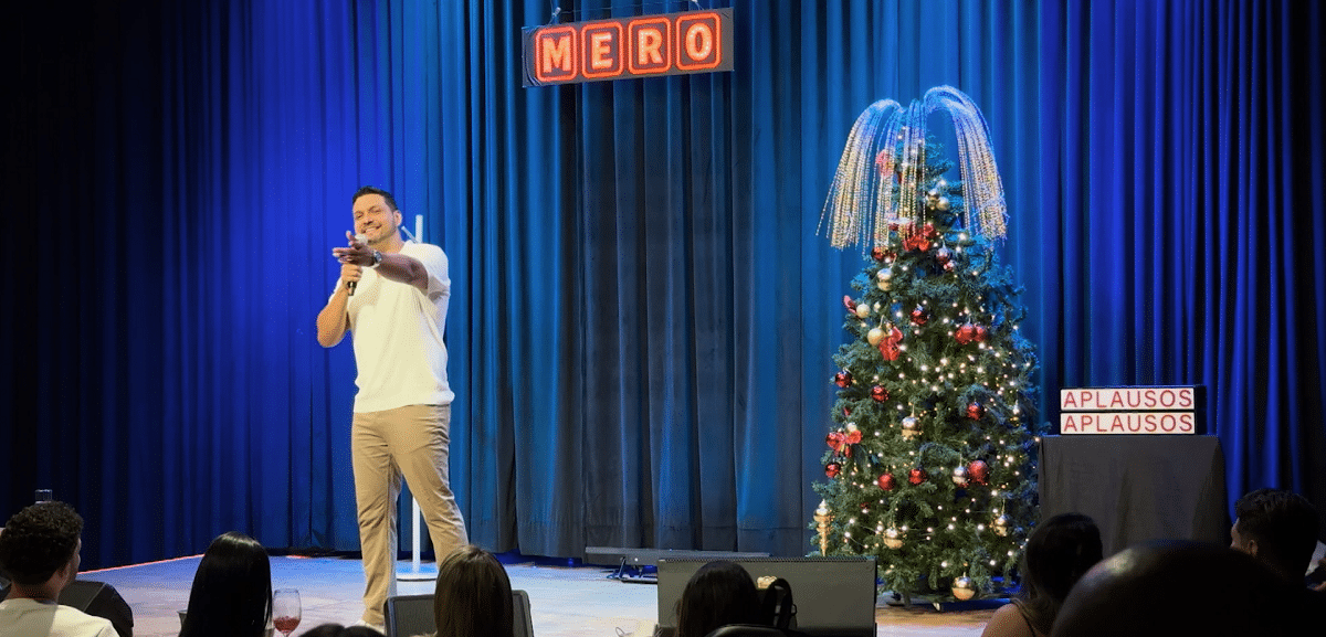 Papá Soltero, un stand-up comedy de Rafa Leal que convierte sus vivencias en humor, anécdotas y risas