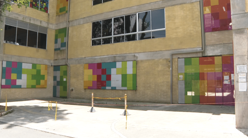 Suspenden clases en colegio de Envigado tras amenazas contra docentes por presunto caso de discriminación