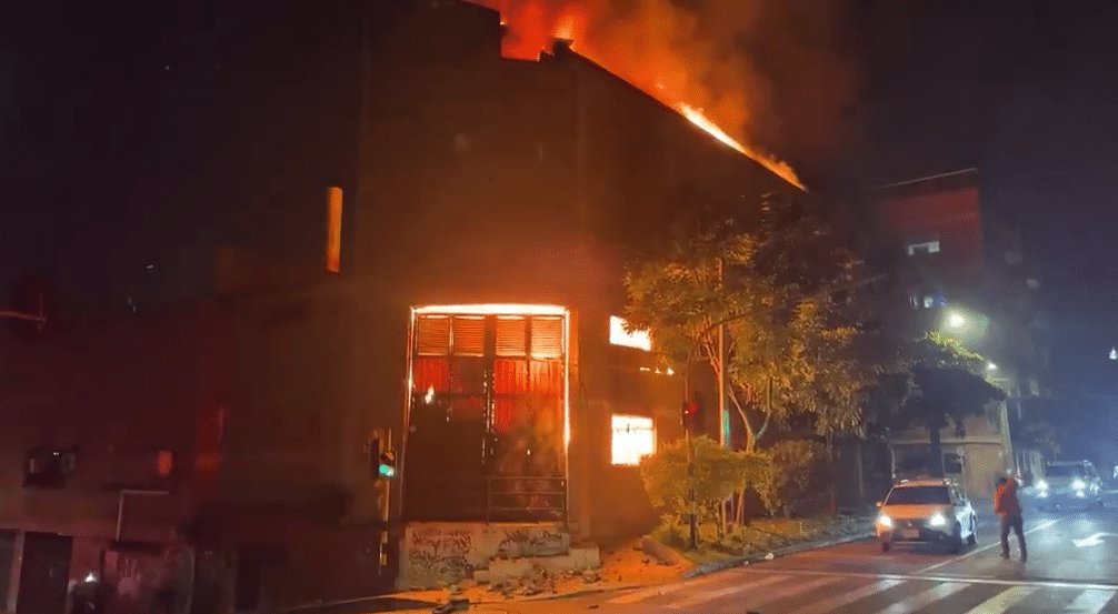 Bomberos atienden nuevo incendio en Itagüí
