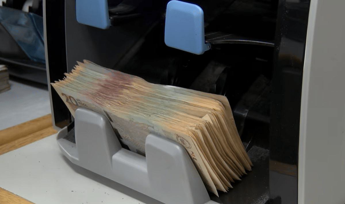 Corte tumba IVA a licores e impuesto al patrimonio de la emergencia económica de Petro