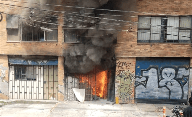 Bomberos controlan incendio estructural en el sector de Guayabal