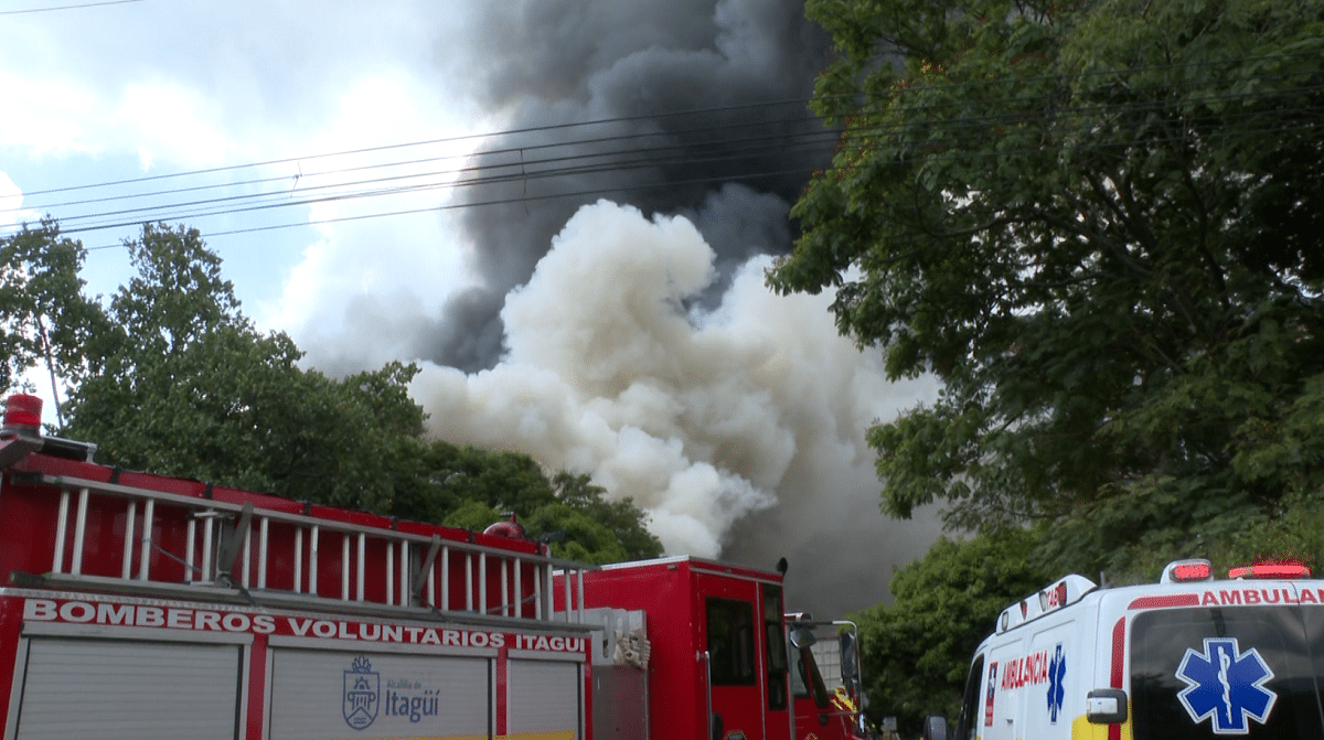 Incendio en Itagüí causa millonarias pérdidas a empresa de bicicletas y accesorios