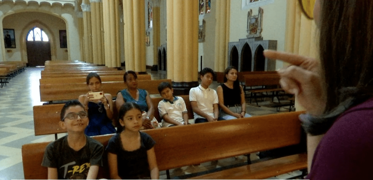 Programación de Semana Santa en Medellín para personas con discapacidad auditiva