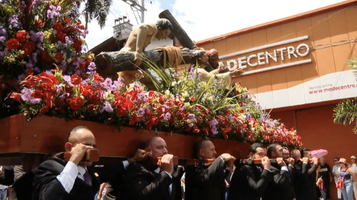 El viacrucis en Envigado: una tradición de fe y comunidad