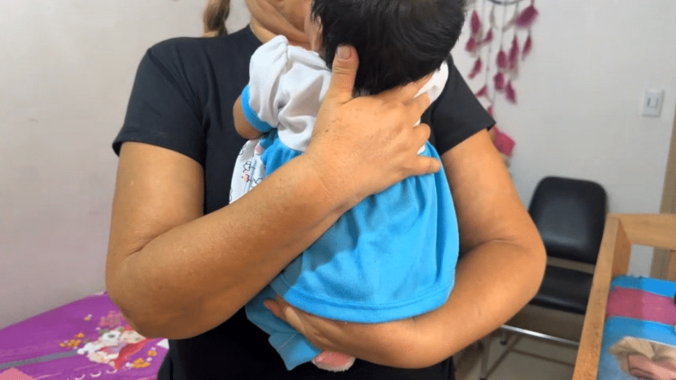 El trabajo de las madres de paso en Medellín: un acto de amor y esperanza