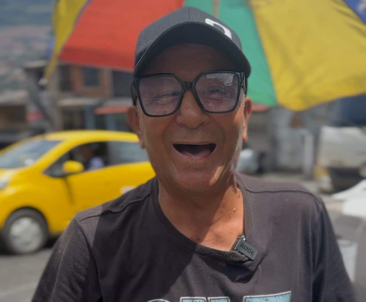 Don Gabriel, el hombre que llena de sabor las calles de Santa Cruz con su mazamorra