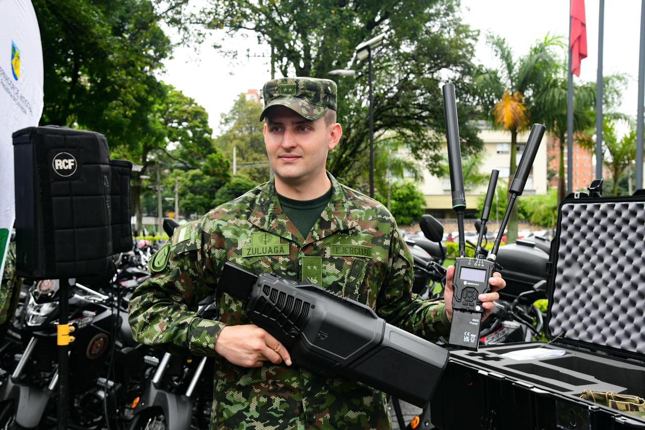 Entregan cinco sistemas antidrones para contrarrestar ataques de grupos armados