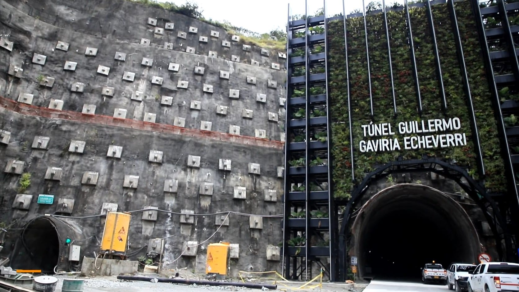 Retraso en la instalación de equipos del Túnel del Toyo genera controversia en Antioquia