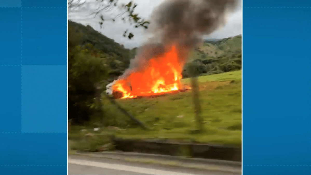 Buscan a los responsables de incinerar un vehículo en la vía Guatapé-San Rafael tras disparar contra sus ocupantes