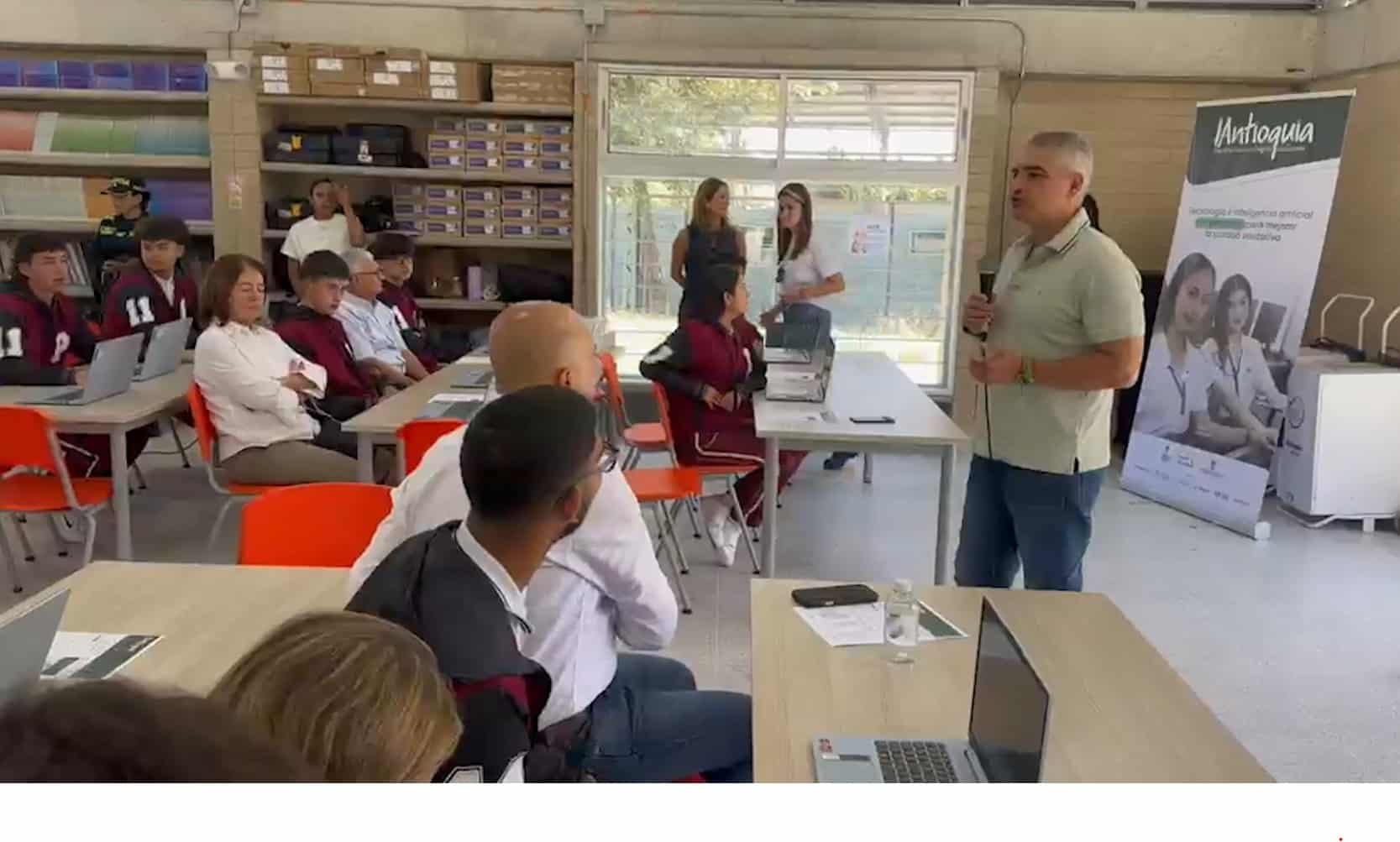 Antioquia impulsa la formación en inteligencia artificial para estudiantes de secundaria