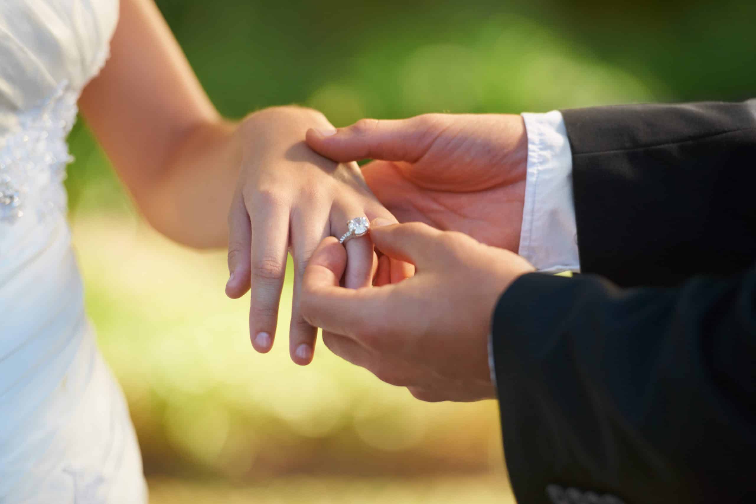 “No se case si no tiene con qué divorciarse”: separarse en Colombia puede costar hasta $10 millones