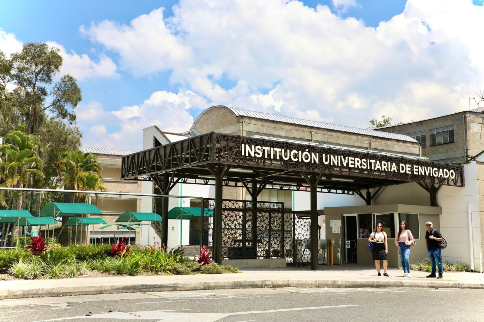 Convocatoria de becas 'Superé' para el segundo semestre de 2026 en Envigado