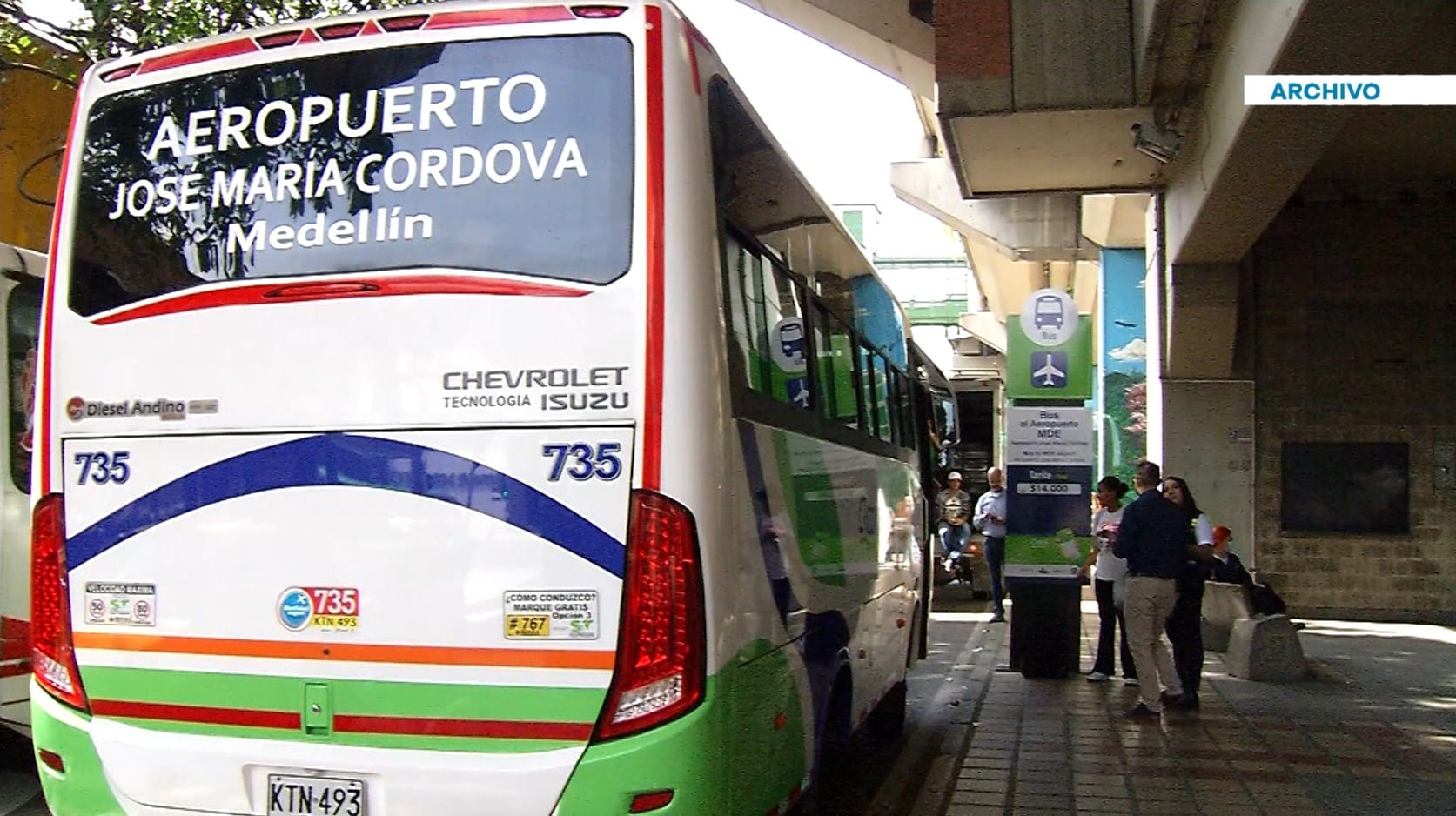 Nuevo punto de abordaje para buses hacia el Aeropuerto José María Córdova en Medellín