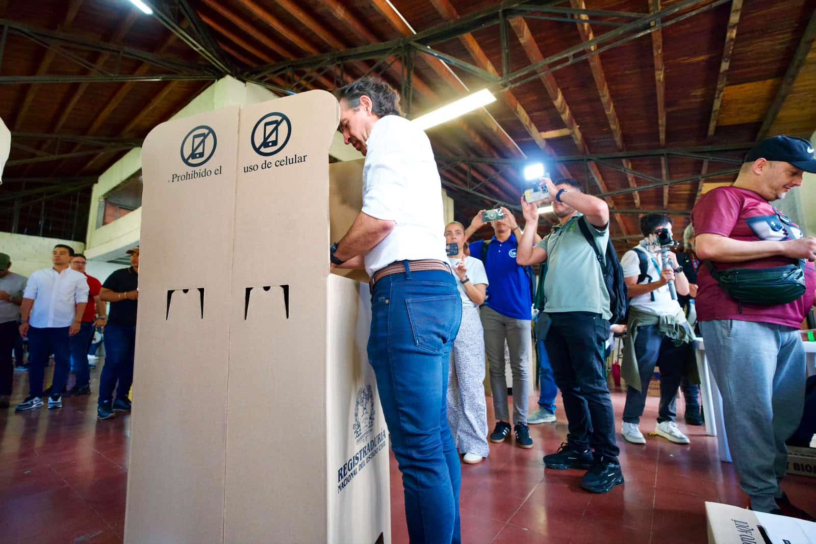 El alcalde Federico Gutiérrez llama a la participación ciudadana en jornada electoral