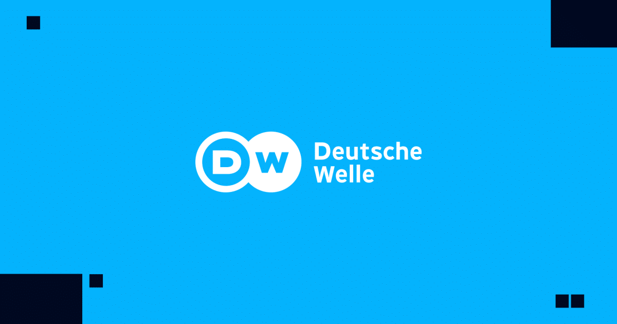Banner con el logo de DW (Deutsche Welle) en el centro