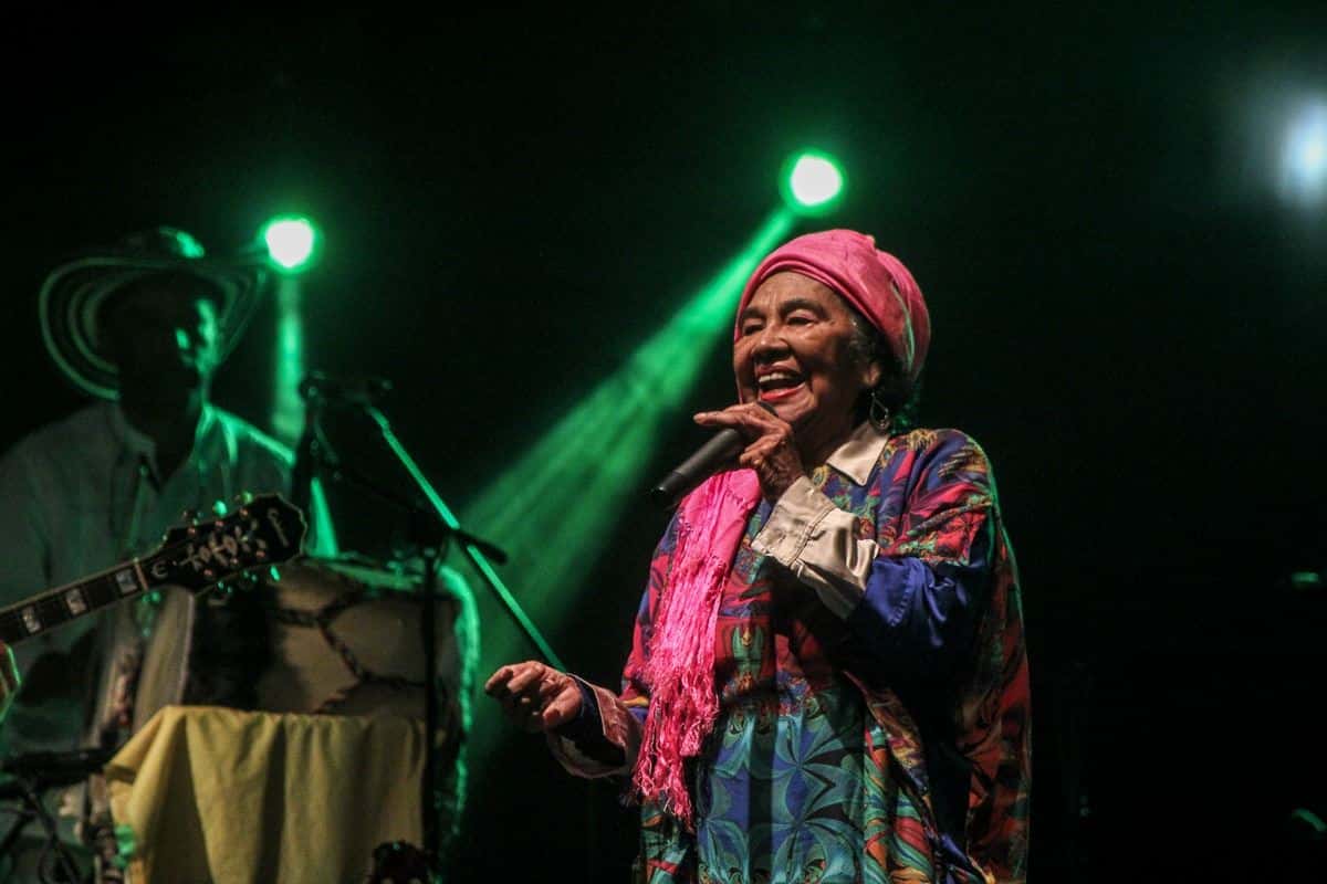 ¿De qué murió Totó la Momposina, legendaria cantante del folclor colombiano?