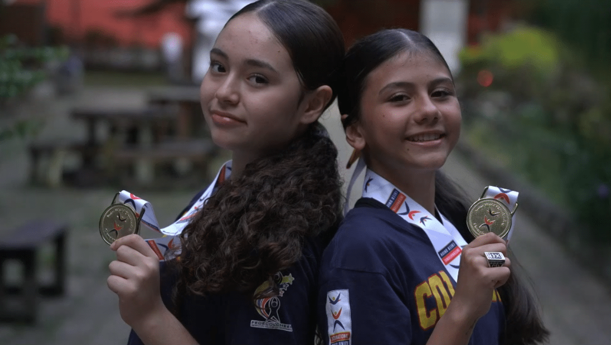 Mariana y Juanita, las porristas antioqueñas que son campeonas mundiales hablan de su experiencia