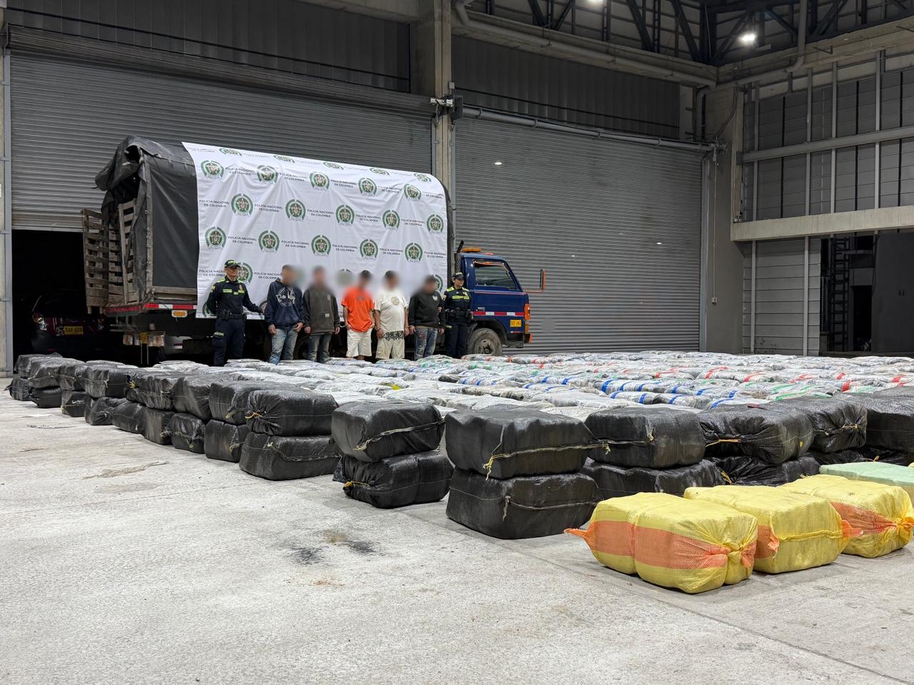 Incautan cinco toneladas de marihuana en Belén, Medellín
