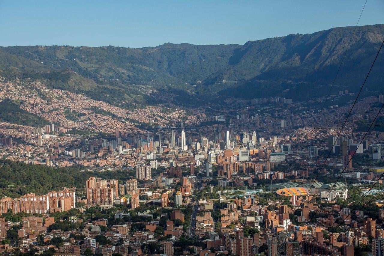 Investigan presunta estafa a más de 40 personas por una agencia inmobiliaria en Medellín