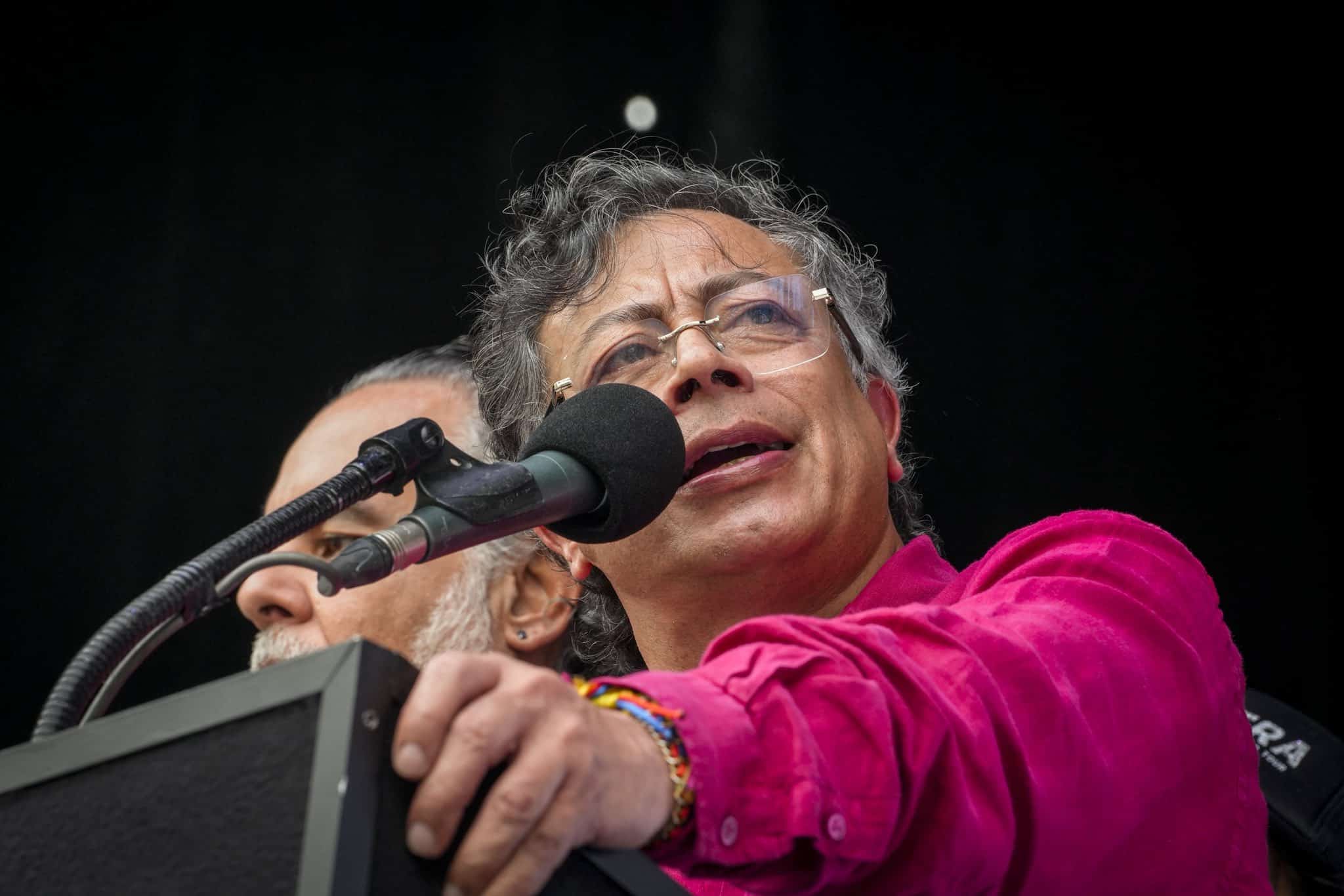 Gustavo Petro promovió desde Medellín la constituyente 