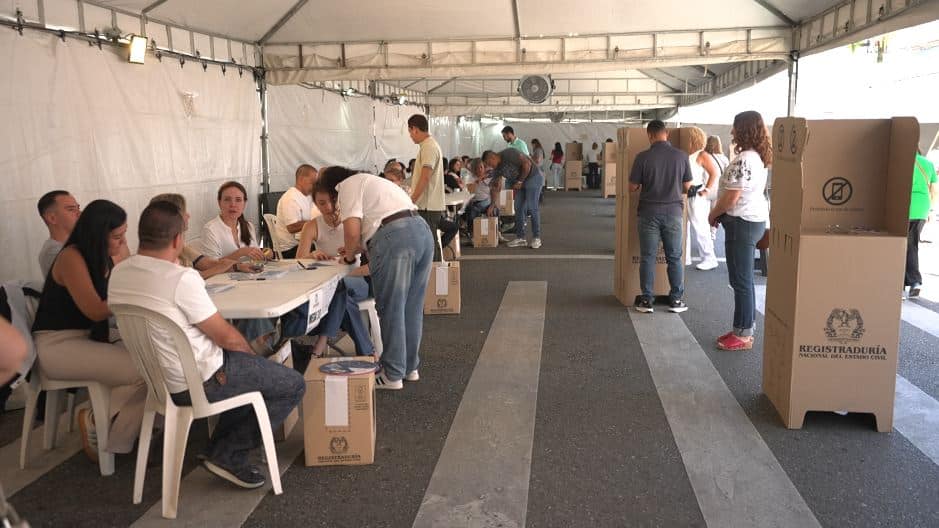 Mejoras en el puesto de votación de San Diego tras desordenes en la primera vuelta presidencial