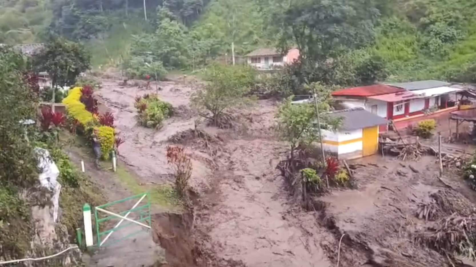 Inundaciones en Andes: quebrada Santa Bárbara causa estragos en Santa Inés