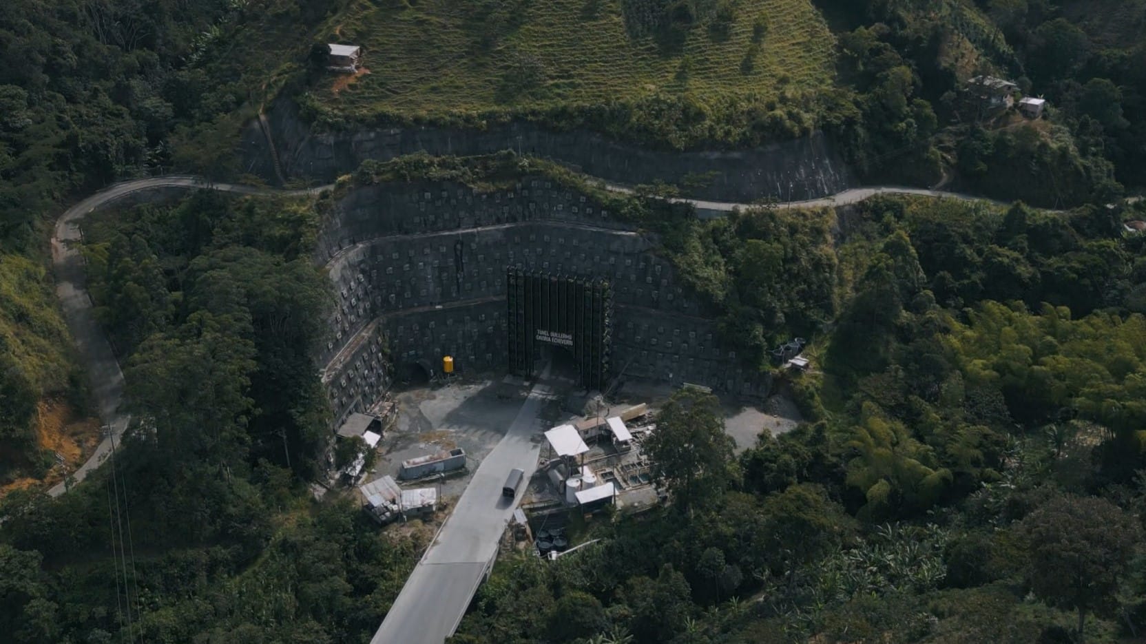 Controversia en la instalación de equipos del Túnel del Toyo