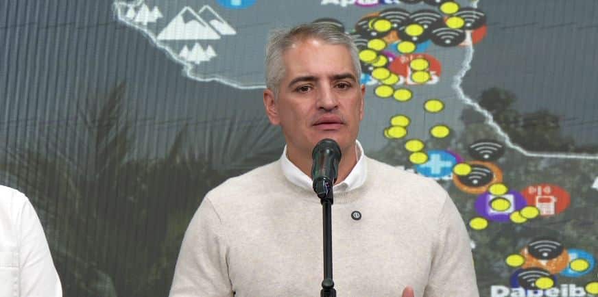 Sectores políticos reaccionan a las palabras de Iván Cepeda tras reconocer resultados en las elecciones