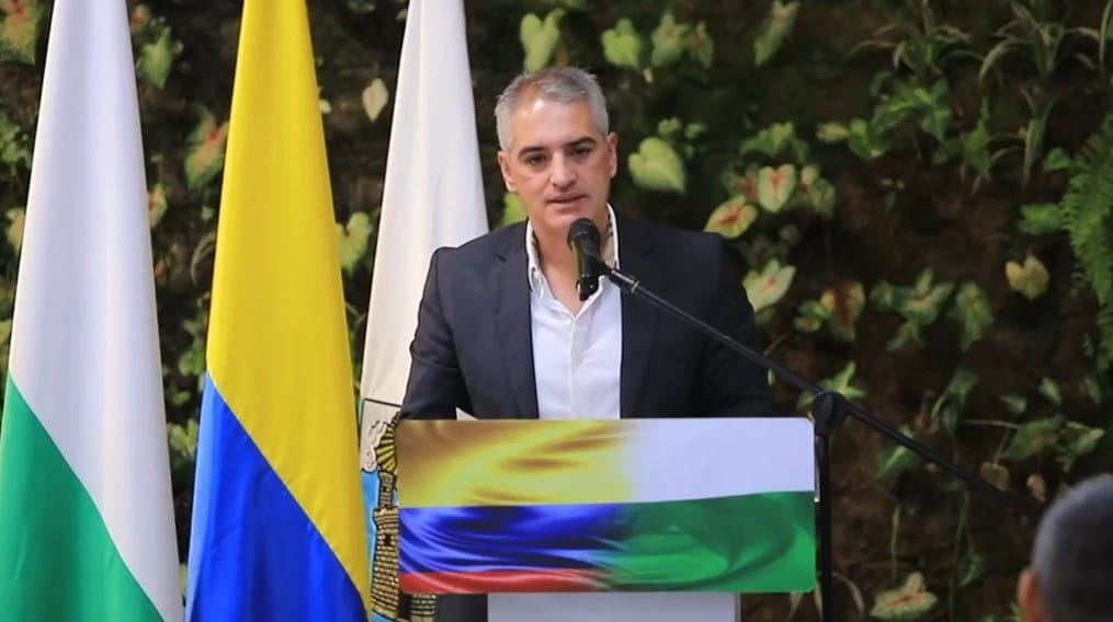 Gobernador de Antioquia y alcalde de Medellín llaman a la participación en la segunda vuelta presidencial