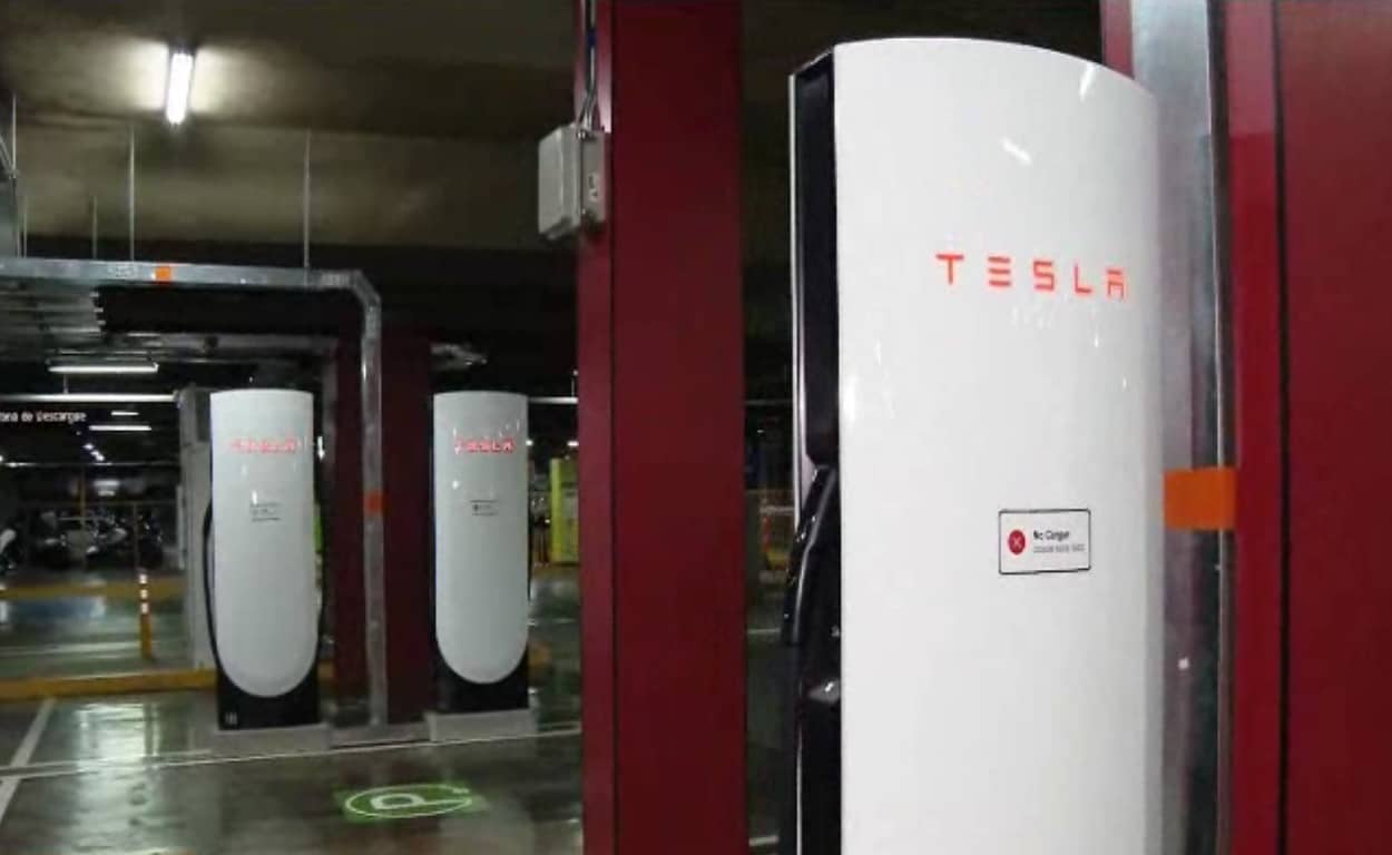 ¿Tiene un carro eléctrico? Inauguran el primer punto de carga ultra rápida en Medellín