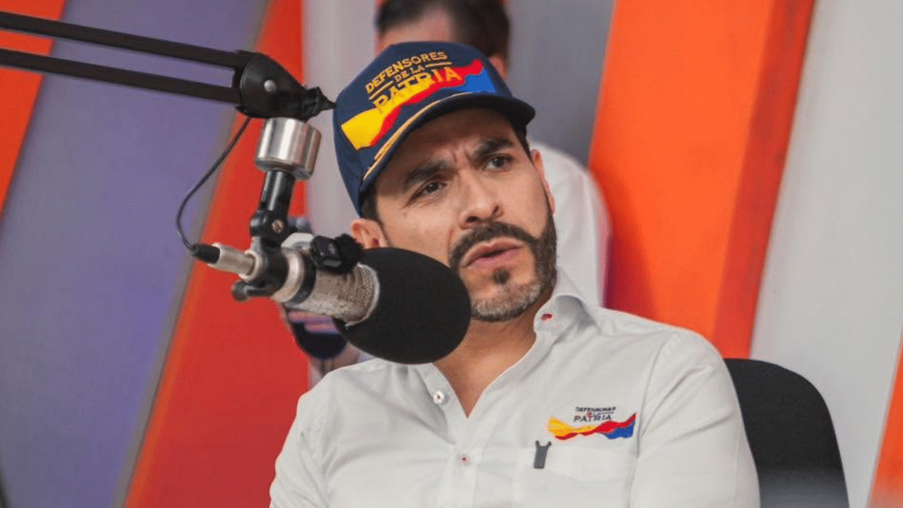Tribunal ordena a Abelardo de la Espriella retirar propaganda que use símbolos patrios y la frase “Firmes por la patria”