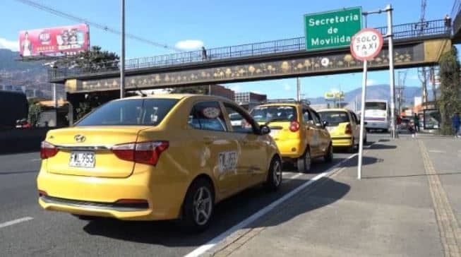 Así quedó el pico y placa para taxis para el segundo semestre de 2026 en Medellín y el resto del Valle de Aburrá