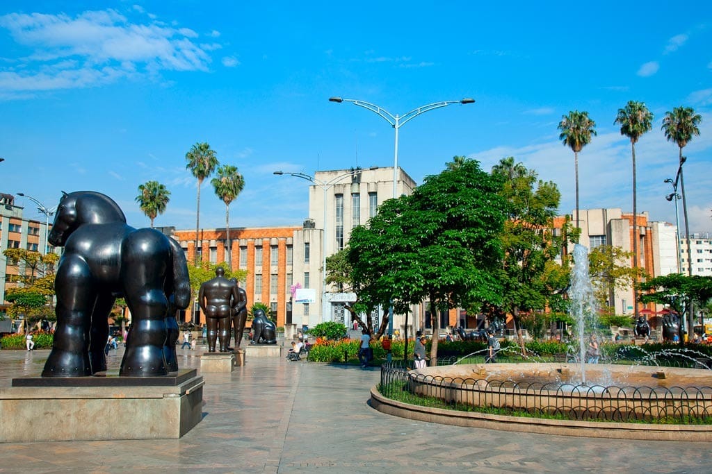 Incautación de material explosivo en la Plaza Botero de Medellín