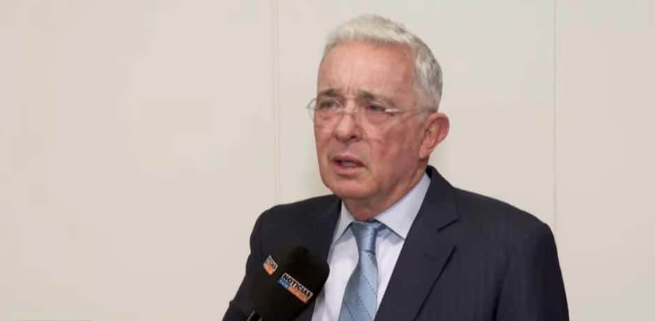 Expresidente Uribe: 