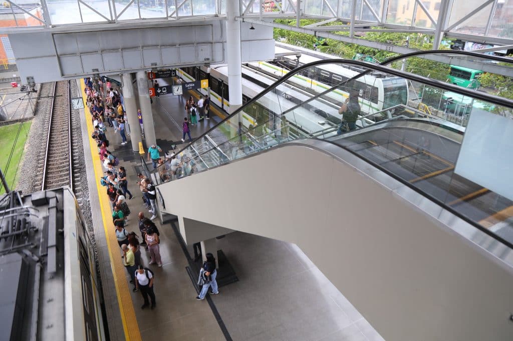 Renovación de escaleras eléctricas en las estaciones San Antonio y San Javier del Metro de Medellín